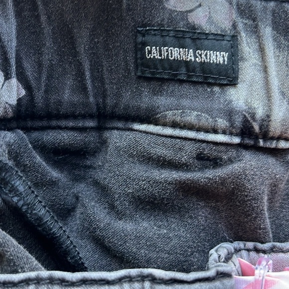 🆕 Juicy Couture Printed Black Floral California Skinny Women's Jeans Size 29 - Picture 8 of 13